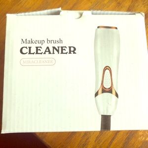 Professional Makeup Brush Cleaner